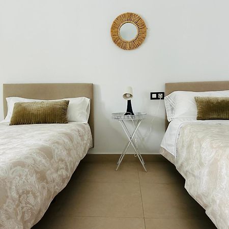 Victoria Beach Premium Malaga Bagian luar foto